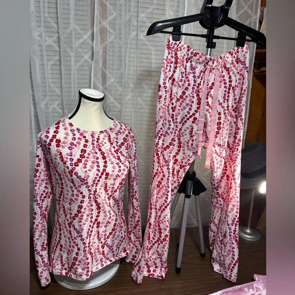 Lands' End ladies XS Red/White Floral Pajama Set 95/5 cotton/spandex NWOT PRETTY